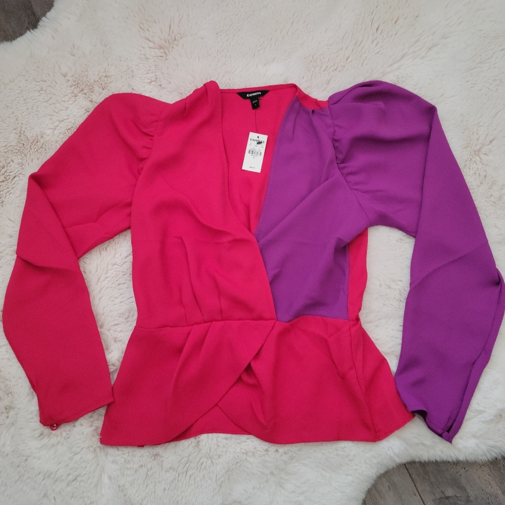 Express blouse size US S red and purple